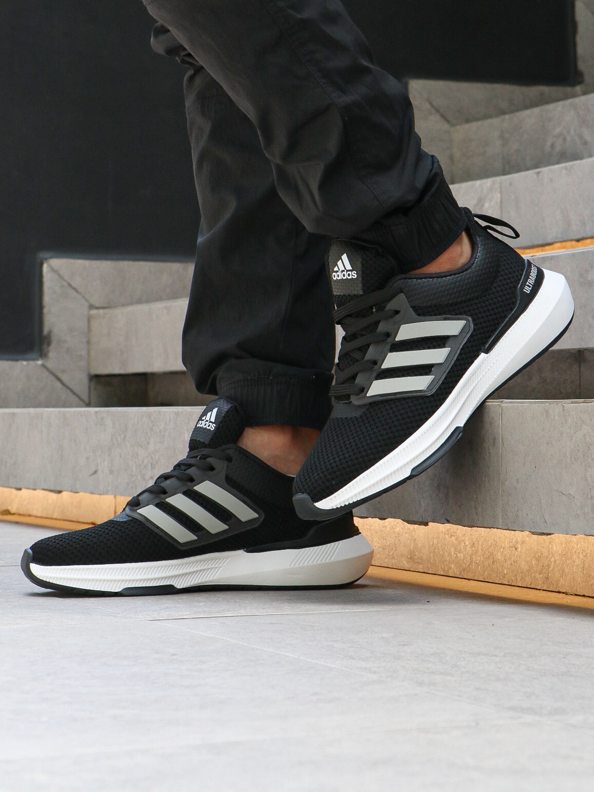ADIDAS ULTRABOOS 716